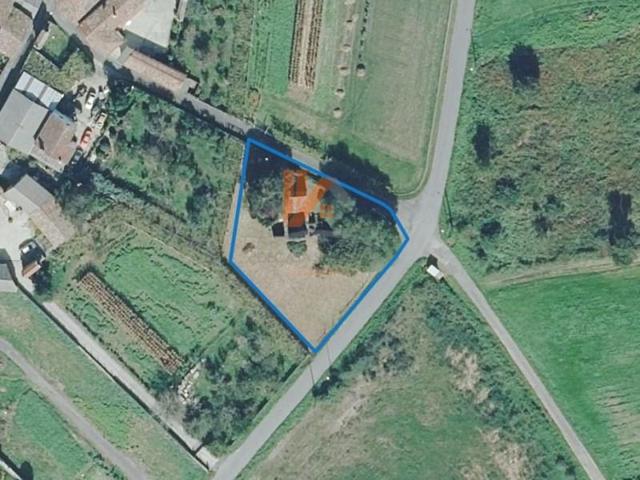 Parcela en venta en Teo photo 0