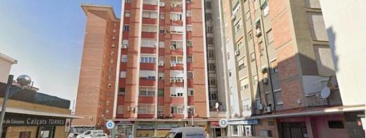 Piso en venta en Cornellà de Llobregat, Sant Ildefons photo 0