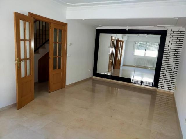 Adosada en venta en Chinchilla de Monte-Aragón, Pozo Canada photo 0