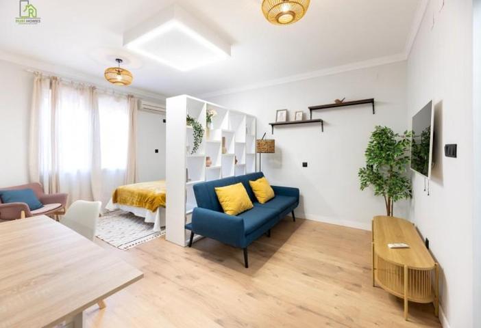 Estudio en venta en Granada, El serrallo photo 0