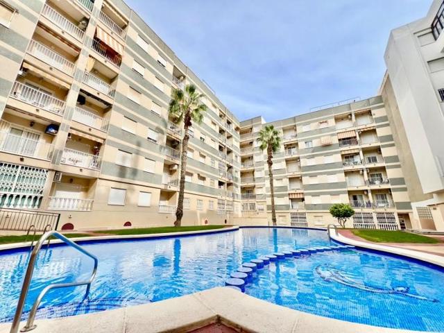 Apartamento en venta en Torrevieja, Playa del Cura photo 0