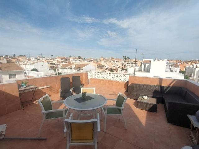 Bungalow en venta en Torrevieja photo 0