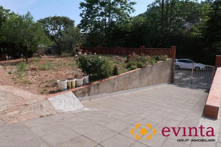 Parcela en venta en Vallirana, Vallirana photo 0