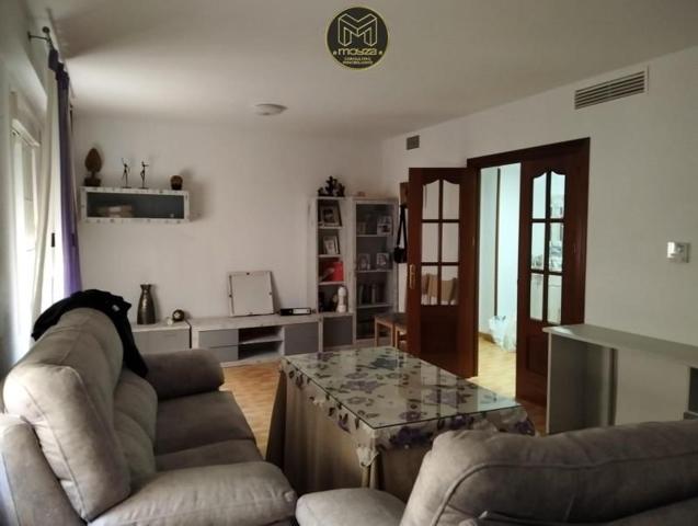 Piso en venta en Martos, Martos photo 0