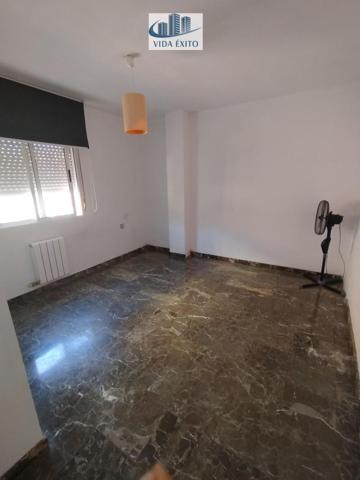 Piso en venta en Jaén, Gran eje photo 0