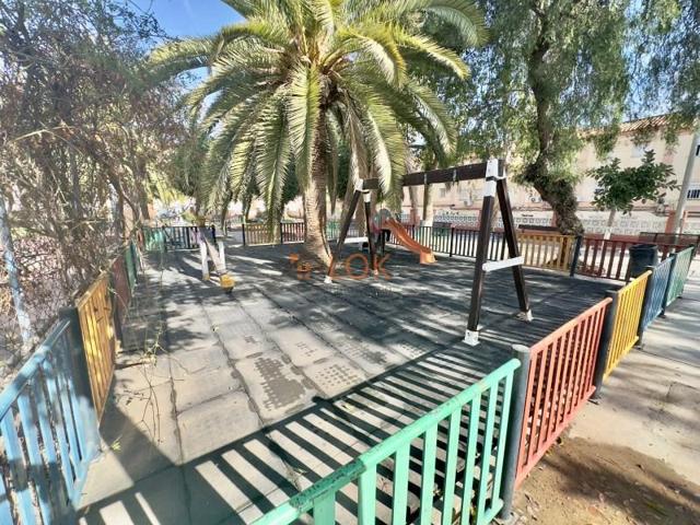 Planta baja en venta en Málaga photo 0