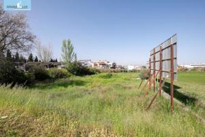 Parcela en venta en Granada, Cerrillo de maracena photo 0