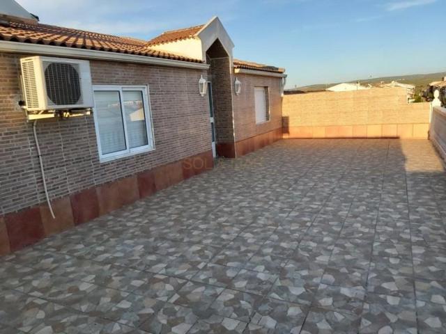 Casa en venta en Jaén, Afueras de Jaen photo 0