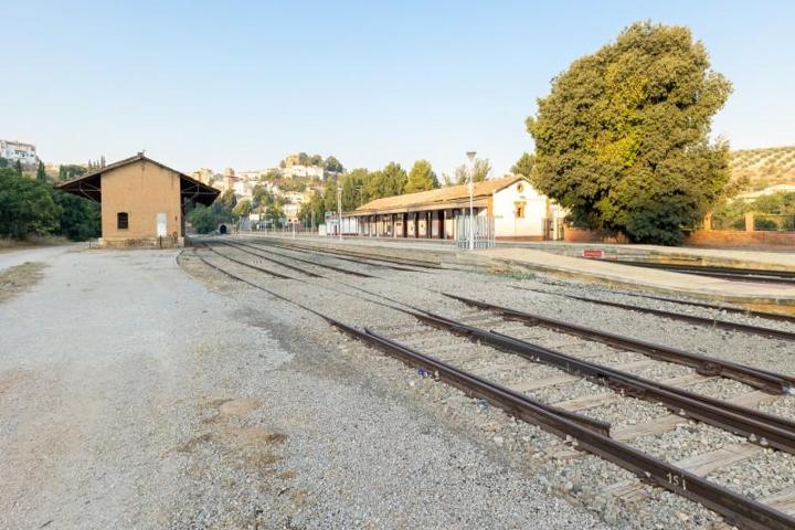Casa con terreno en venta en Iznalloz, Iznalloz pueblo photo 0