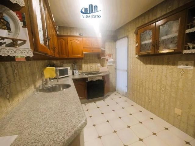 Piso en venta en Jaén, Hospital photo 0