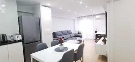 Apartamento en venta en Benalmádena, Arroyo de la miel photo 0