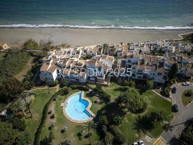 Apartamento en venta en Estepona, Zona Las Mesas photo 0