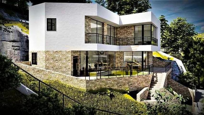 Parcela en venta en Lloret de Mar, Canyelles - Montgoda photo 0