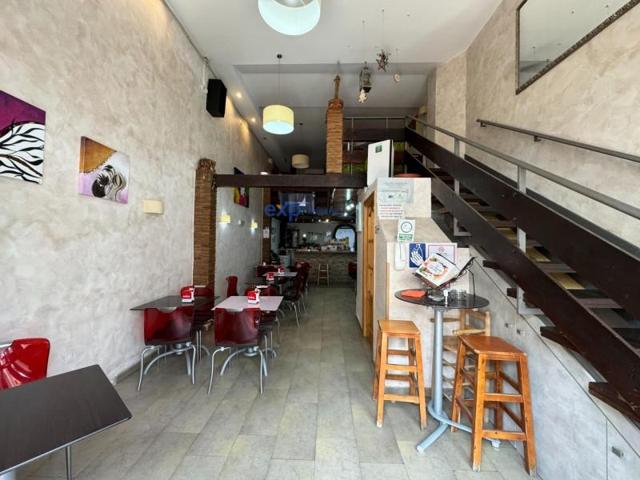 Local comercial en venta en Estepona, Costa Del Sol photo 0