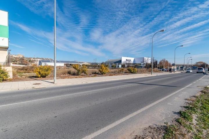 Parcela en venta en Baza, Andalucia photo 0