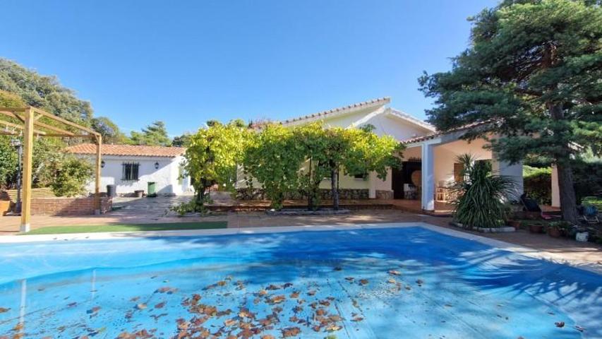 Chalet en venta en Nuevo Baztán, Eurovillas photo 0