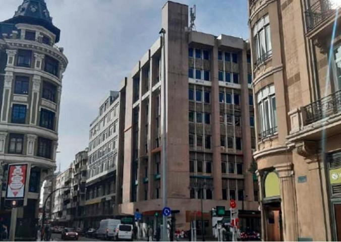 Local comercial en venta en León, Casco Antiguo photo 0