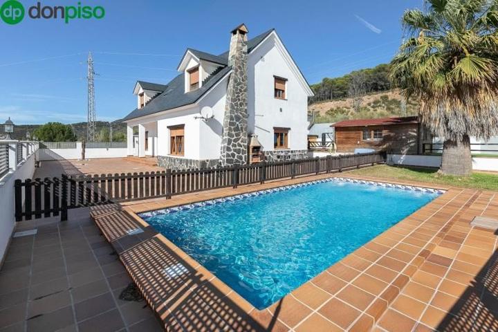 Chalet en venta en Huétor de Santillán, Sierra de huetor y la alfaguara photo 0