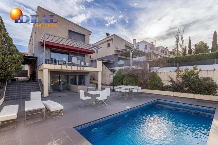 Casa en venta en Monachil, Zona metropolitana photo 0