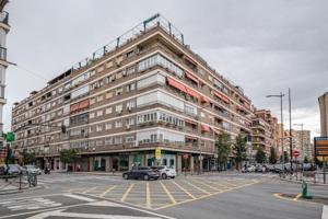 Piso en venta en Granada, Camino de ronda photo 0