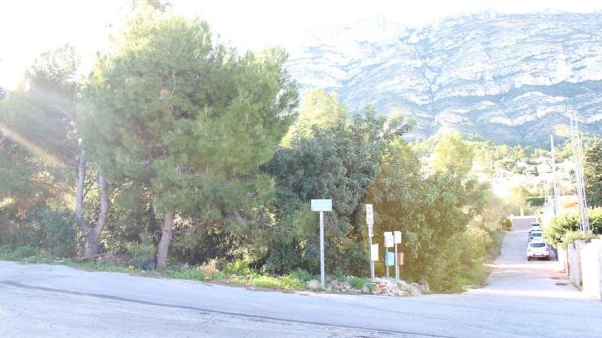 Parcela en venta en Denia, MON MITAD photo 0