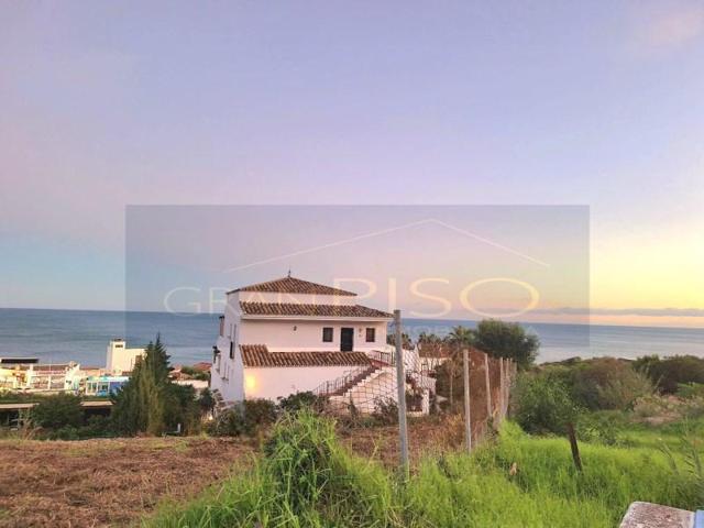 Parcela en venta en Estepona photo 0