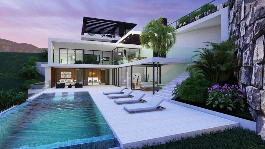 Parcela en venta en Marbella, Elviria photo 0