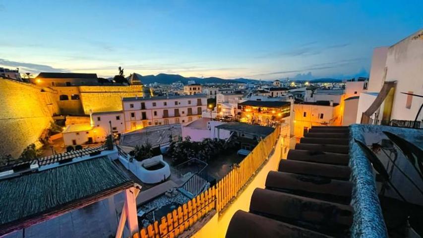 Piso en venta en Eivissa, Ibiza photo 0