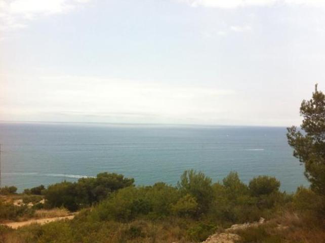 Parcela en venta en Sitges, Montgavina photo 0