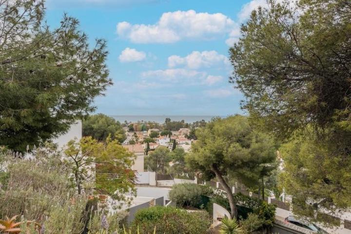 Parcela en venta en Castelldefels, Bellamar photo 0