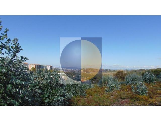 Parcela en venta en A Coruña, Novo Mesoiro photo 0