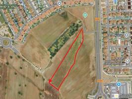 Terreno en venta en Villanueva de la Cañada photo 0