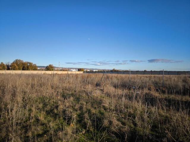 Parcela en venta en León, La Vega-Oteruelo photo 0