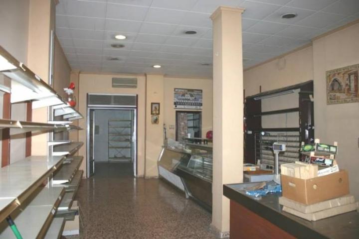 Local comercial en alquiler en Ontinyent, Sant Josep photo 0