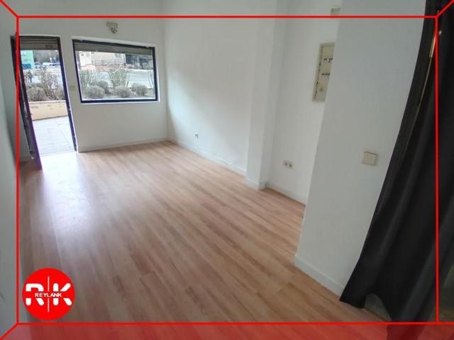 Local comercial en alquiler en Coslada photo 0