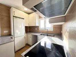 Chalet en alquiler en Roquetes photo 0