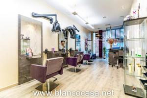 Local comercial en alquiler en Carballo, A PONTE photo 0