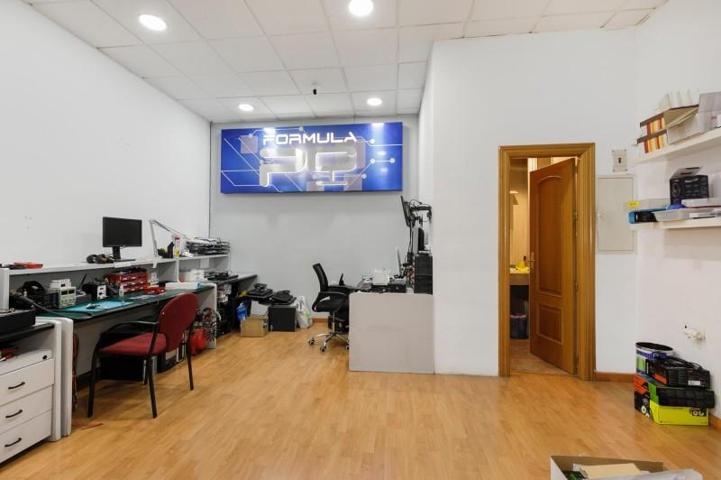 Local comercial en alquiler en Granada, Barrio de los Periodistas photo 0