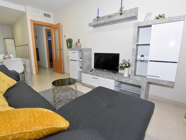 Apartamento en alquiler en Vera photo 0