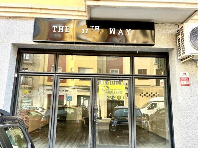 Local comercial en alquiler en Plasencia, Centro photo 0