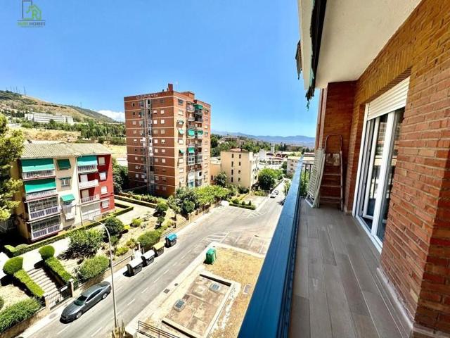 Piso en alquiler en Granada, Cartuja photo 0