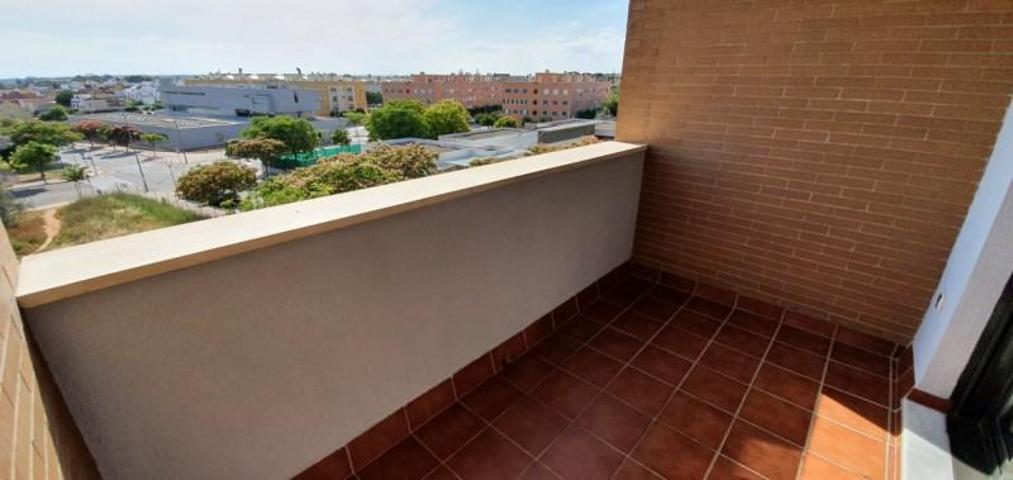 Piso en alquiler en Mairena del Aljarafe, Nuevo Bulevar photo 0