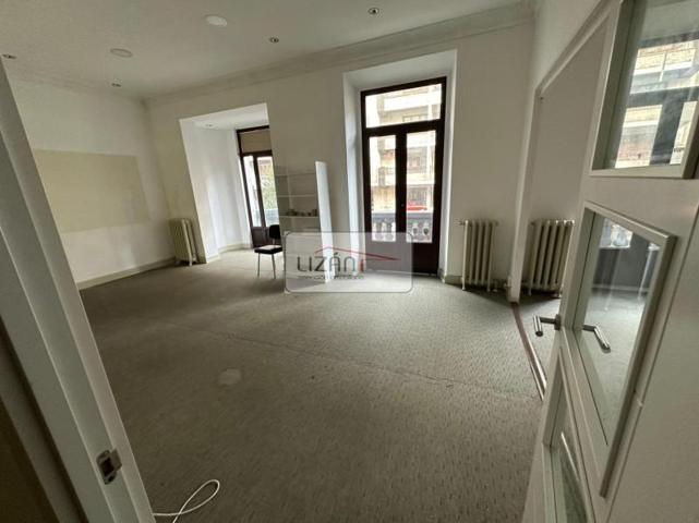 Oficina en alquiler en Oviedo, Oviedo photo 0