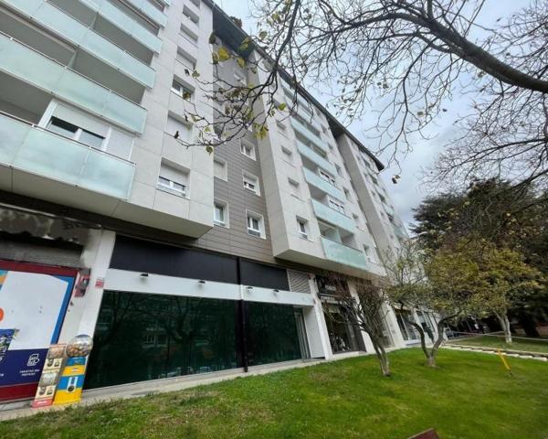 Local comercial en alquiler en Barañáin, Avenida de pamplona photo 0