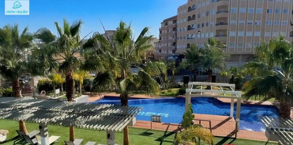Apartamento en alquiler en El Campello, Campello Playa photo 0