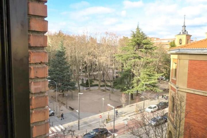 Piso en alquiler en Pamplona, Ensanche photo 0