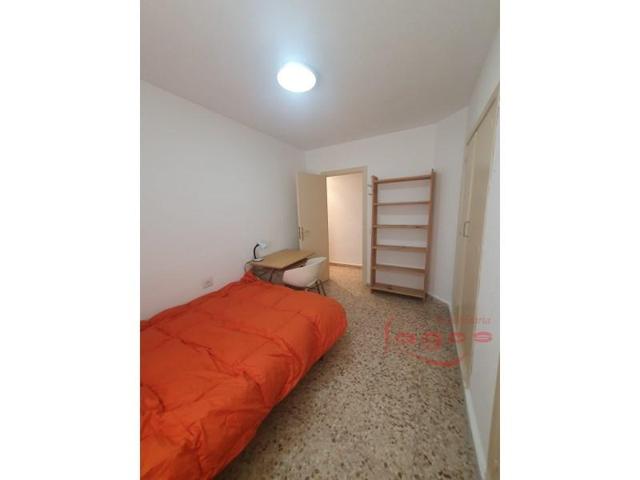 Piso en alquiler en Valencia photo 0