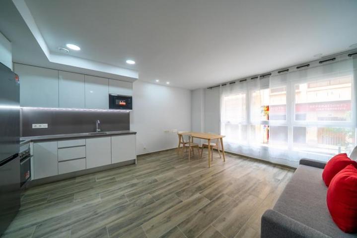 Apartamento en alquiler en Alicante, Centro photo 0