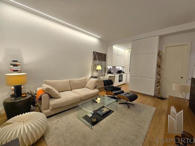 Piso en alquiler en Madrid, Calle de Orfila, 28010 photo 0