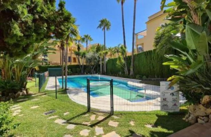 Apartamento en alquiler en Marbella, Marbella Golden Mile photo 0